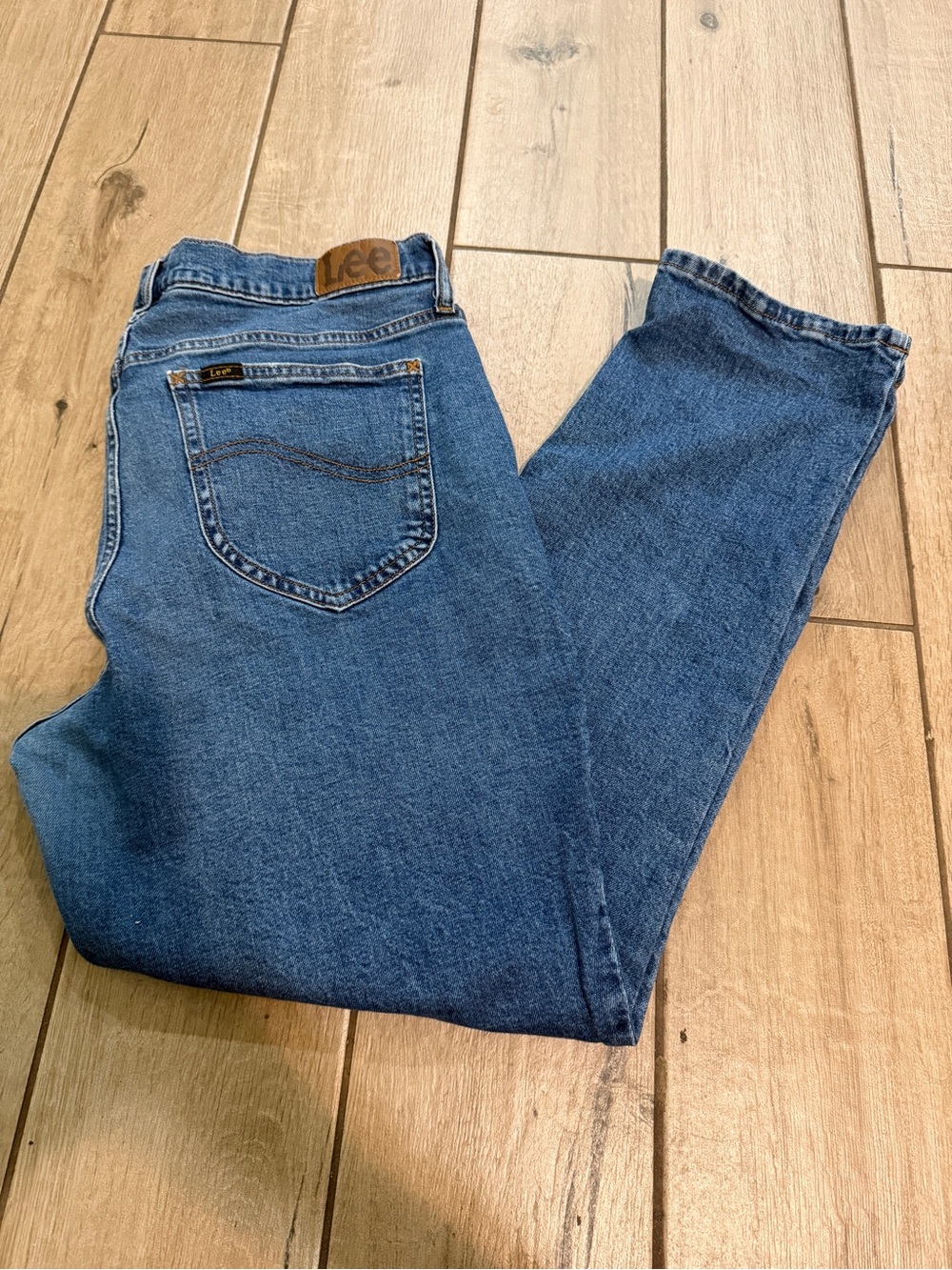 Lee Classic Straight Blue Jeans